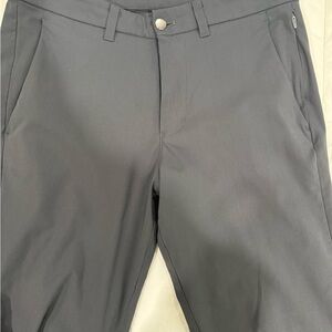 Lululemon Men’s commission pant DARK grey